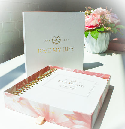 2026 Signature Planner Floral